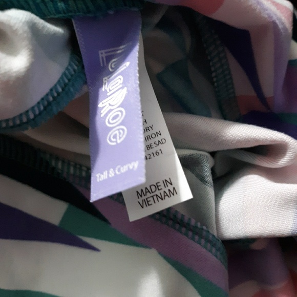 Minnie Leggings New with defective NO ADDITIONAL D - Picture 3 of 3